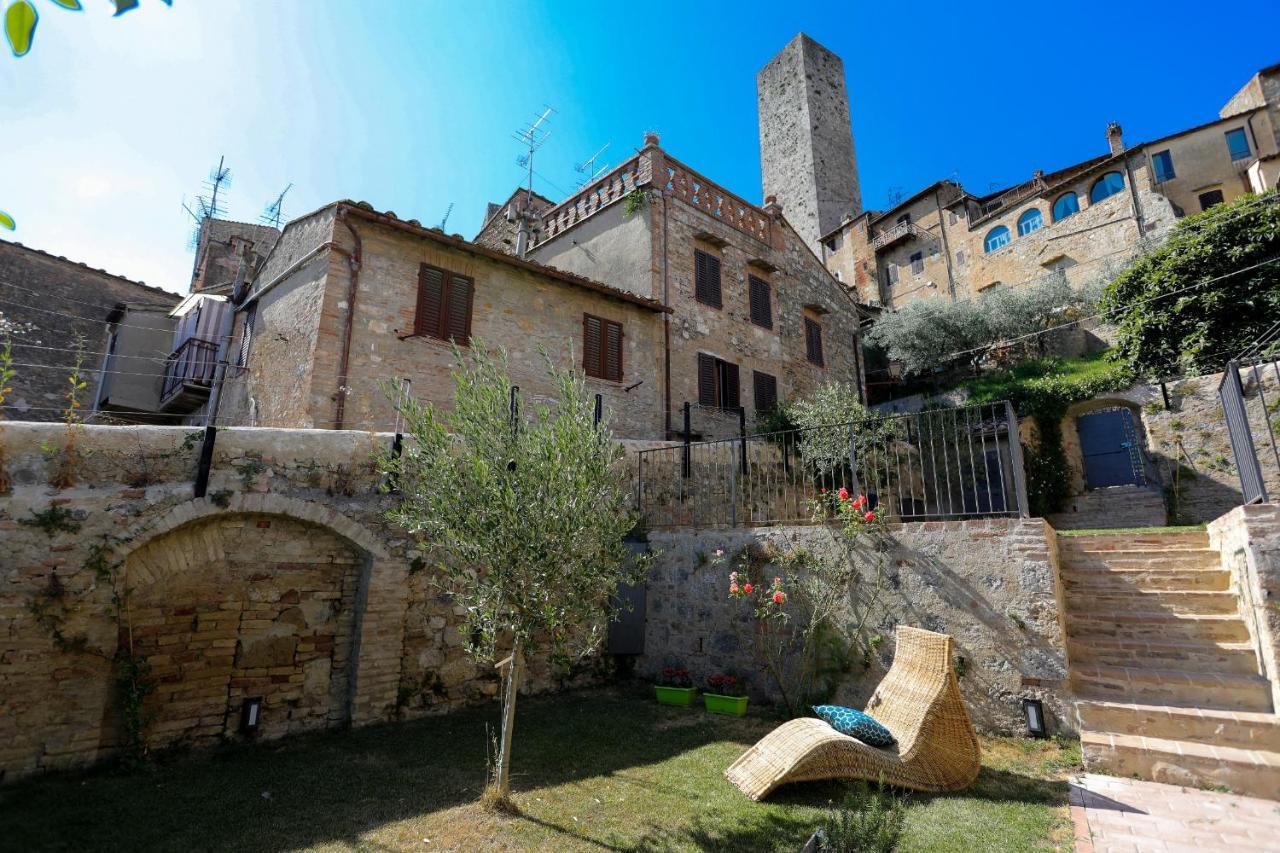 Apartamento The Tower'S Garden San Gimignano Exterior foto