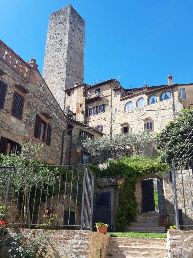 Apartamento The Tower'S Garden San Gimignano Exterior foto